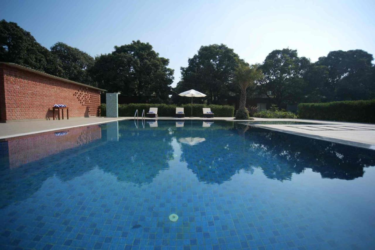 Mango Tree Resorts Siyana Exteriör bild