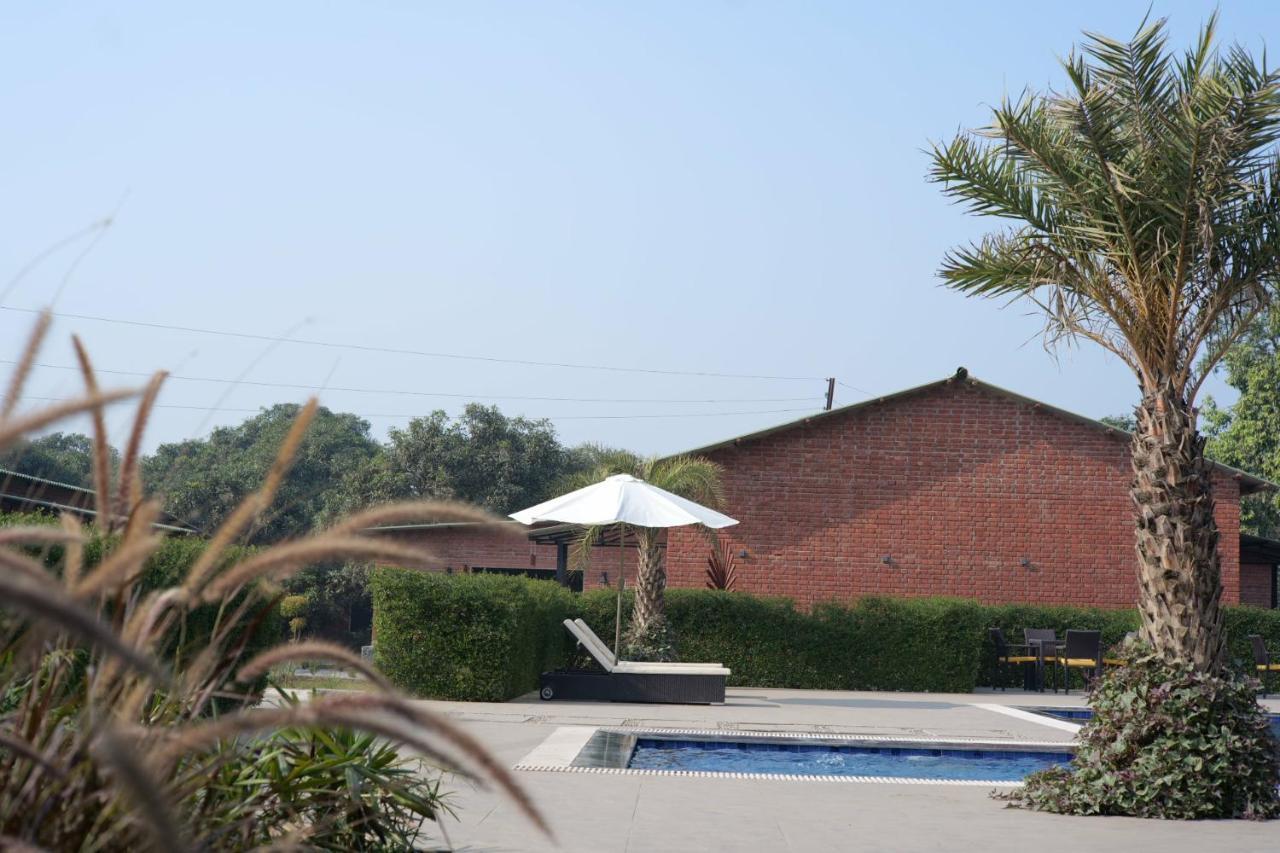 Mango Tree Resorts Siyana Exteriör bild